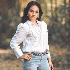 Phyu Phyu Kyaw Thein - ဖြူဖြူကျော်သိန်း